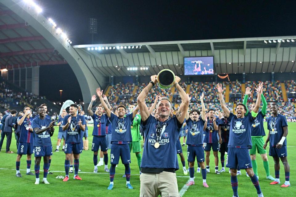 江南体育APP包含巴黎圣日耳曼今晨战术微调，志在CBA季后赛名次提升，态度坚定，控场能力受关注的词条