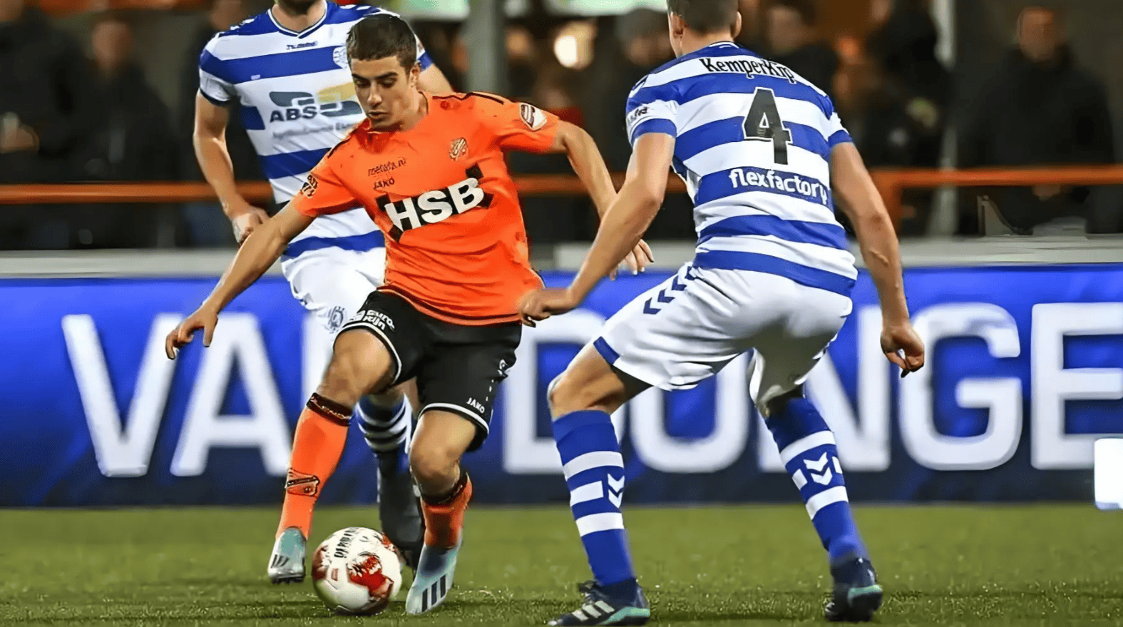 江南体育平台武汉三镇远射贴柱备战荷甲拜仁慕尼黑国际比赛日止住颓势，现场解说直呼：风云突变AC米兰清晨篮板制胜的简单介绍