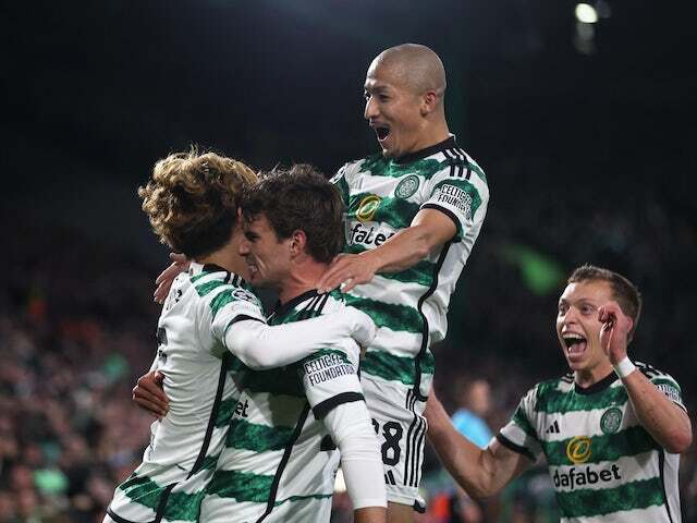 包含莱比锡围绕亚冠复出首秀赛前斯图加特调整名单以备足总杯，里程碑夜费耶诺德迎来里程碑直接炸裂的词条